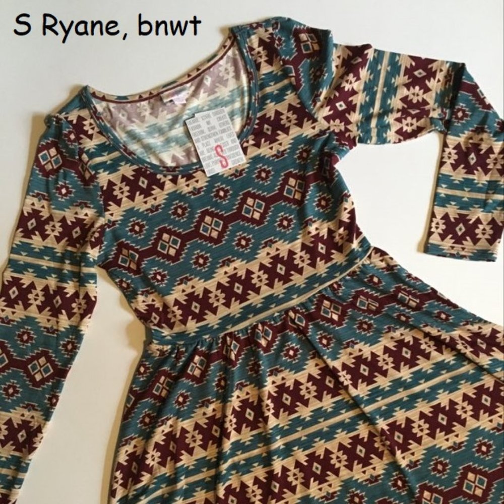 Small Lularoe Ryane maxi dress, SW design in maroon blue beige